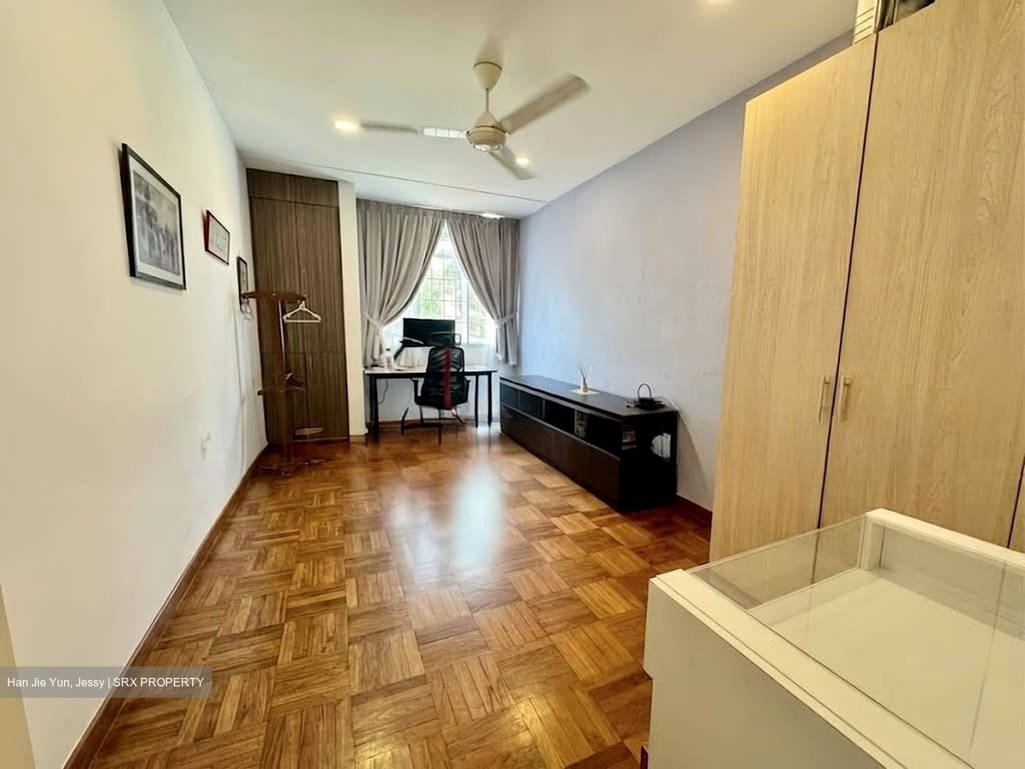 Holland Grove Road (D10), Terrace #582593561